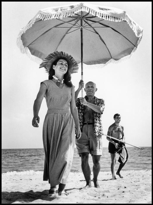 Pablo Picasso si Francoise Gilot. 1948