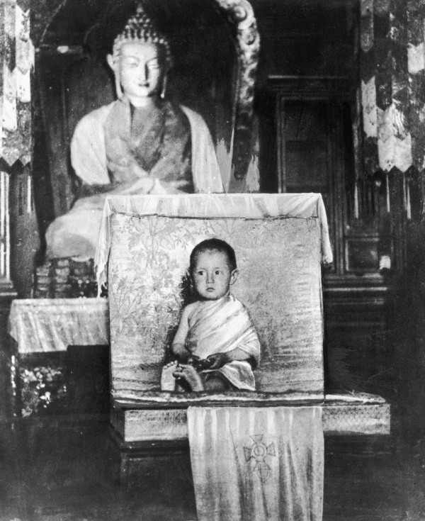 Dalai Lama, in varsta de 2 ani. 1937